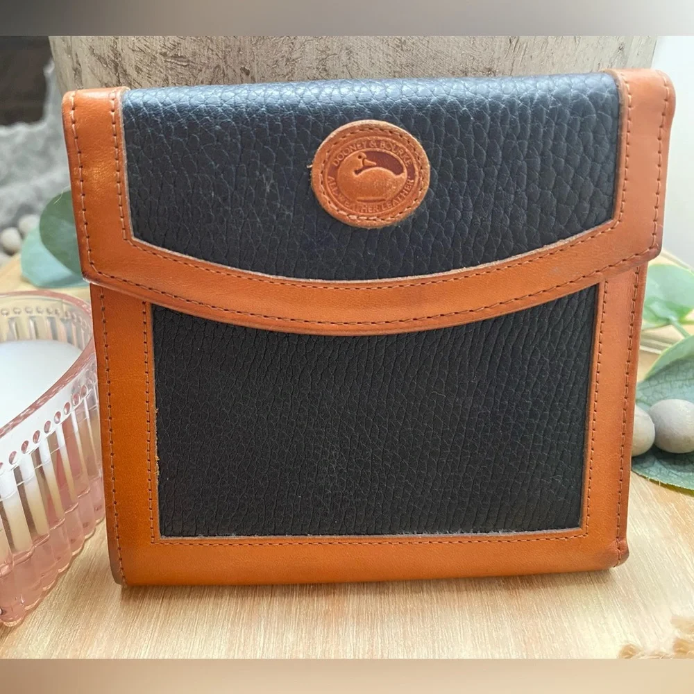 Dooney & Bourke Vintage Wallet - Black/Brown Pebbled Leather *Crosslisted* - Picture 1 of 8